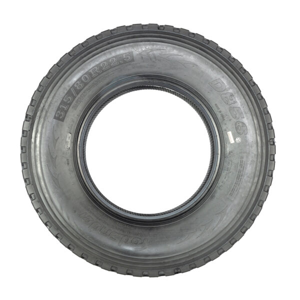 D856 best semi truck tires