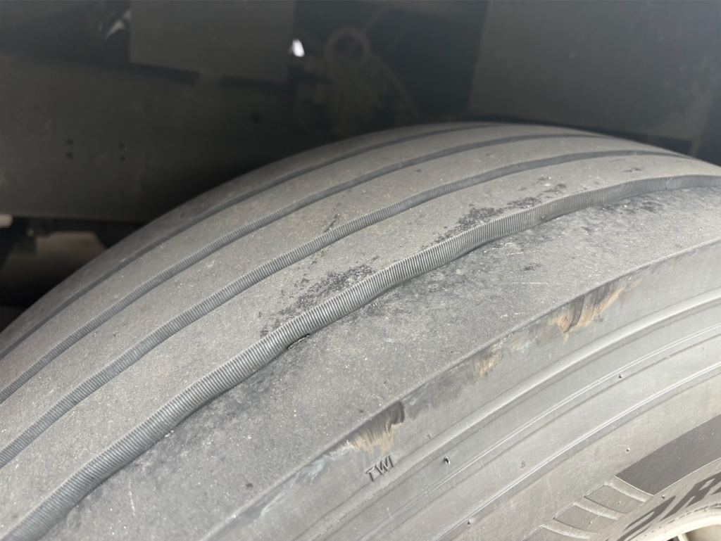FR969 Forlander bus tyres 12r22 5 tire
