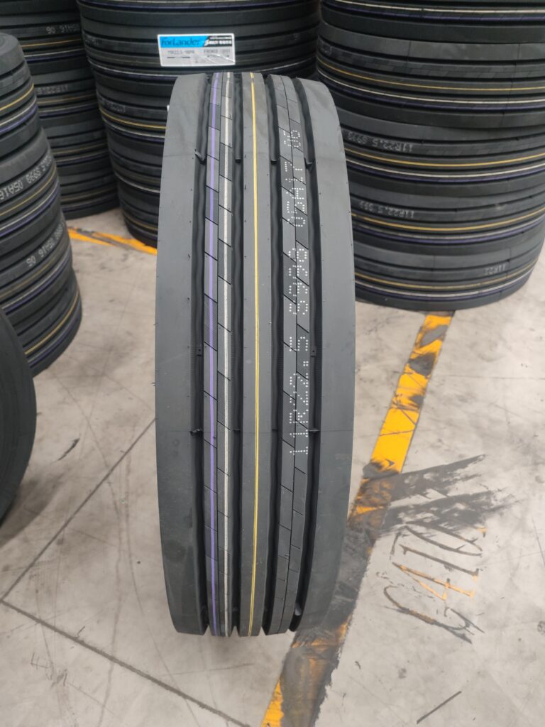 FR969 11R22.5 Truck Tire radial steer commercial truck tires