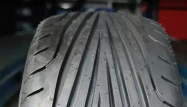 How to Pick The Right Tires: Comparing HT, AT, and MT Design