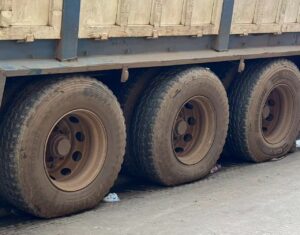 315 80R22.5 truck tire