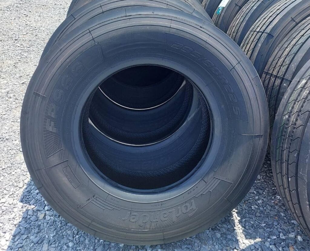 Forlander 11R22.5 truck tires 295 80R22.5 tyre FR966