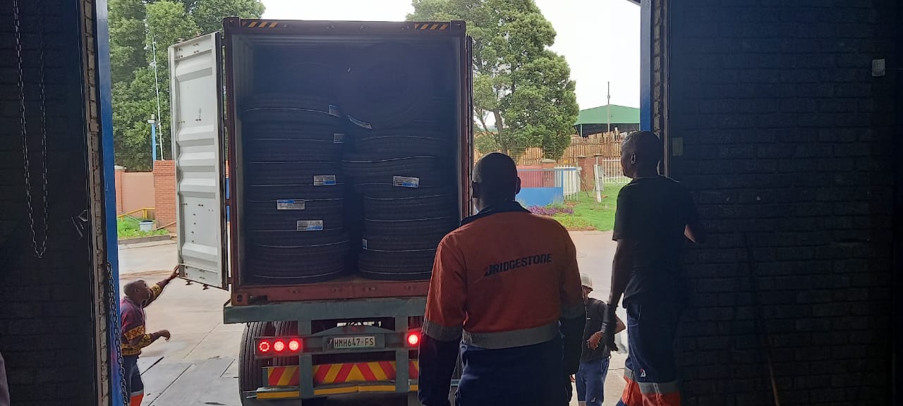 315 80R22.5 tire truck tyres for sale in south africa