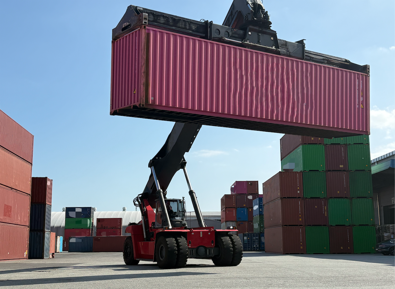 How Forlander 12.00-24 Tyre Delivers 2,800 Hours in Harsh Port Conditions
